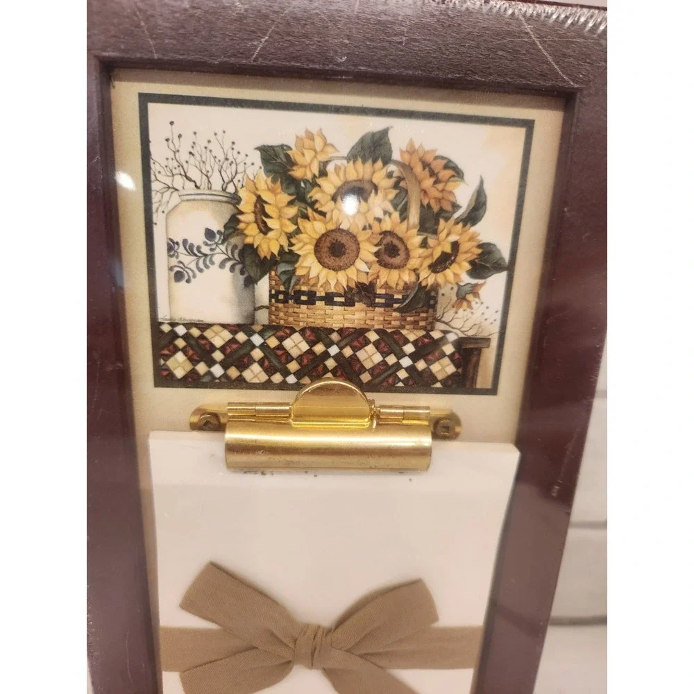 Vntg. Coal Bank‎ Hollow Wood Sunflower Basket Country Primitive Magnet Clipboard